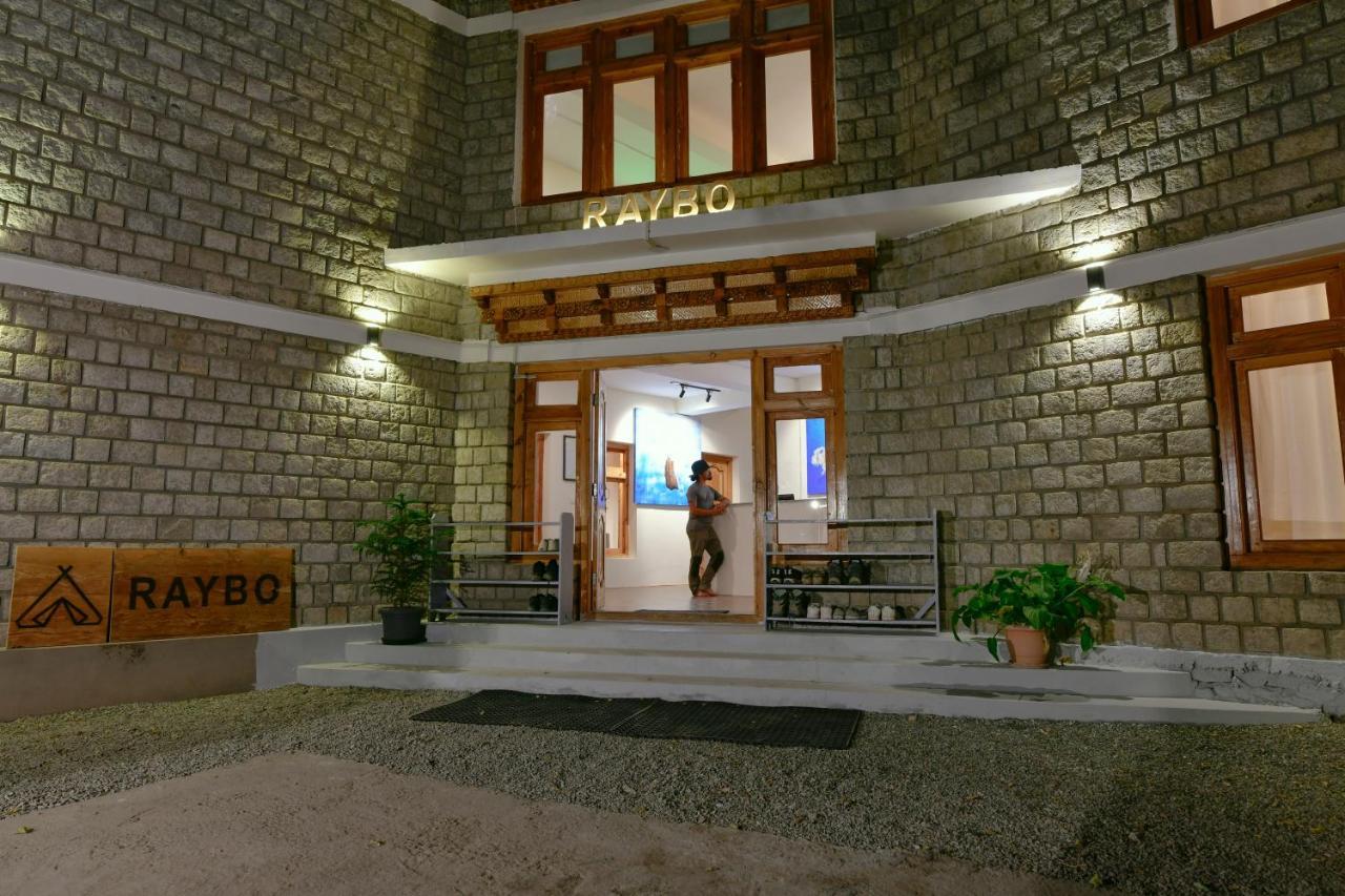 Raybo Hostel ليه المظهر الخارجي الصورة